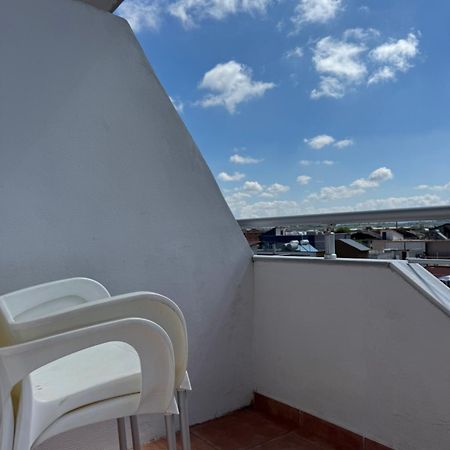 Guesthouse Cami Durres Bagian luar foto