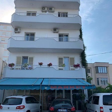 Guesthouse Cami Durres Bagian luar foto