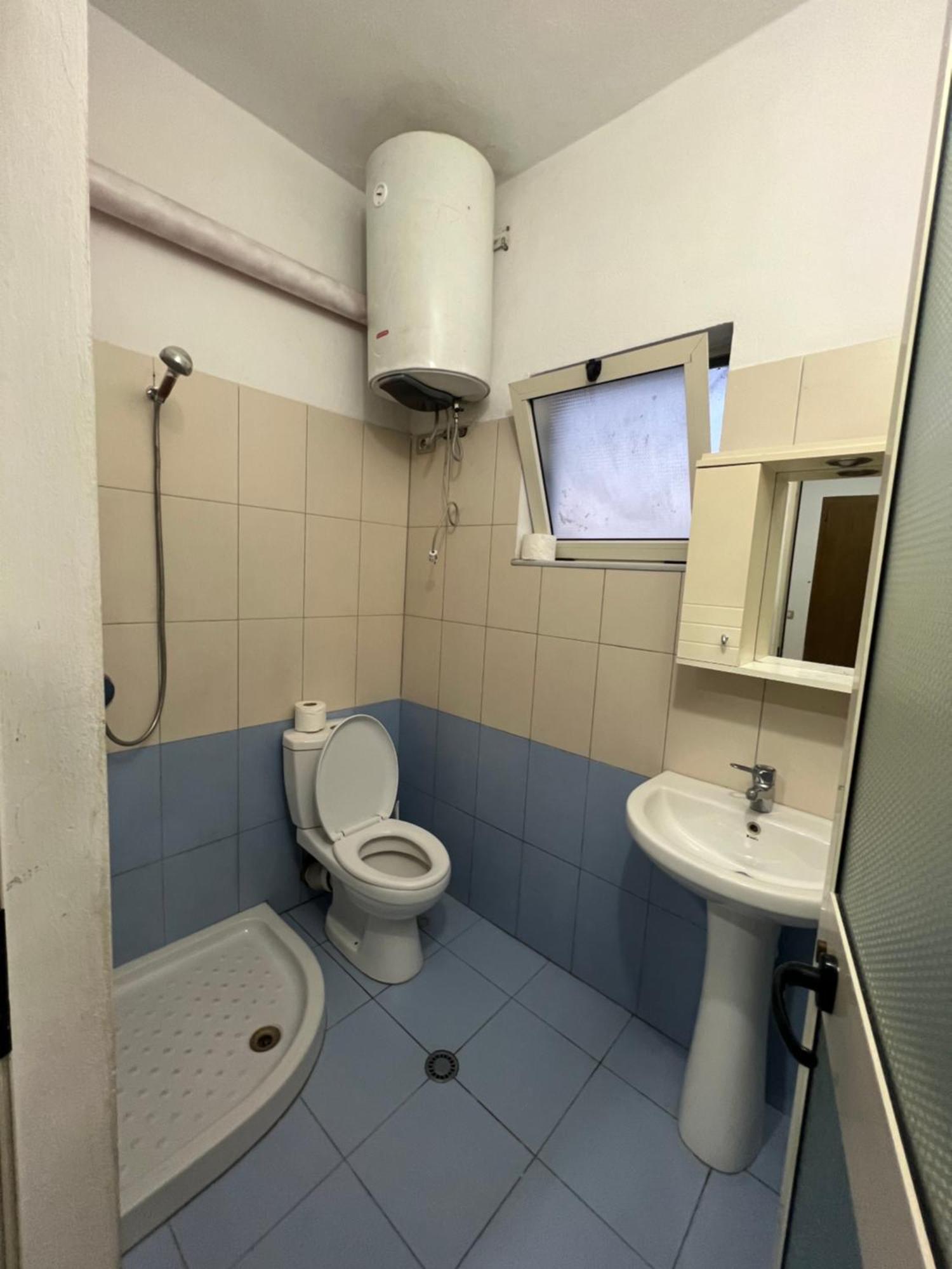 Guesthouse Cami Durres Bagian luar foto