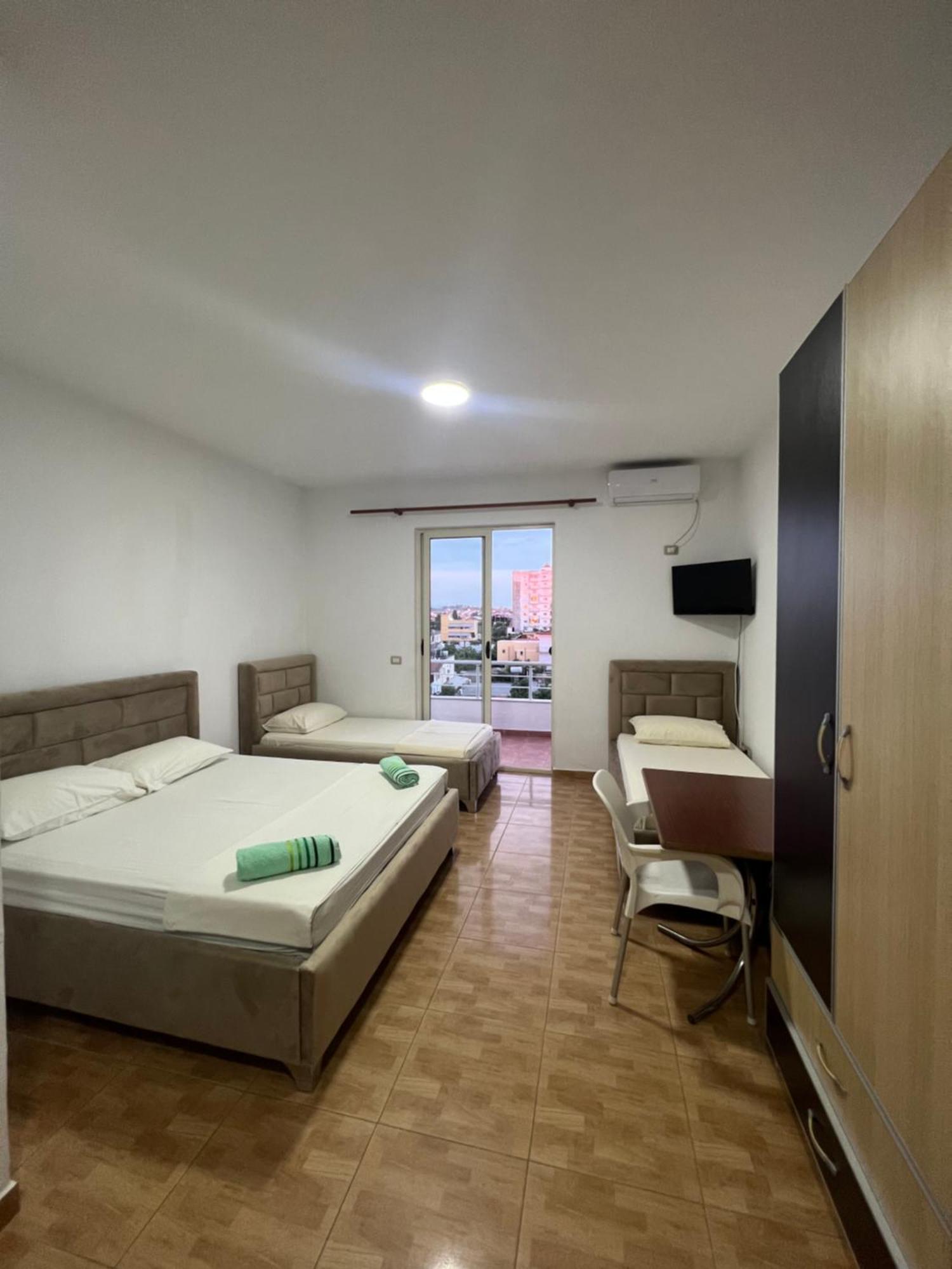 Guesthouse Cami Durres Bagian luar foto