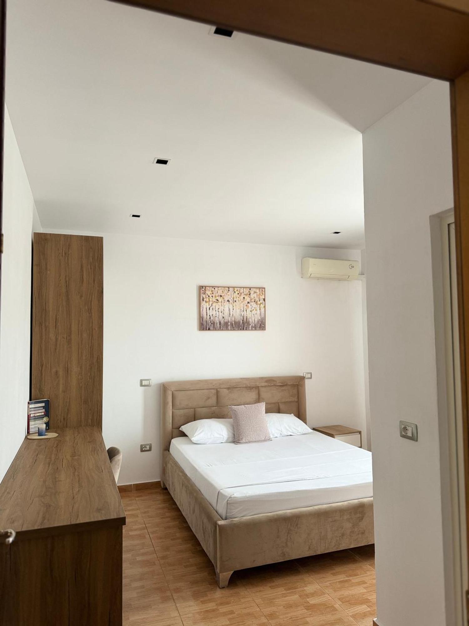 Guesthouse Cami Durres Bagian luar foto