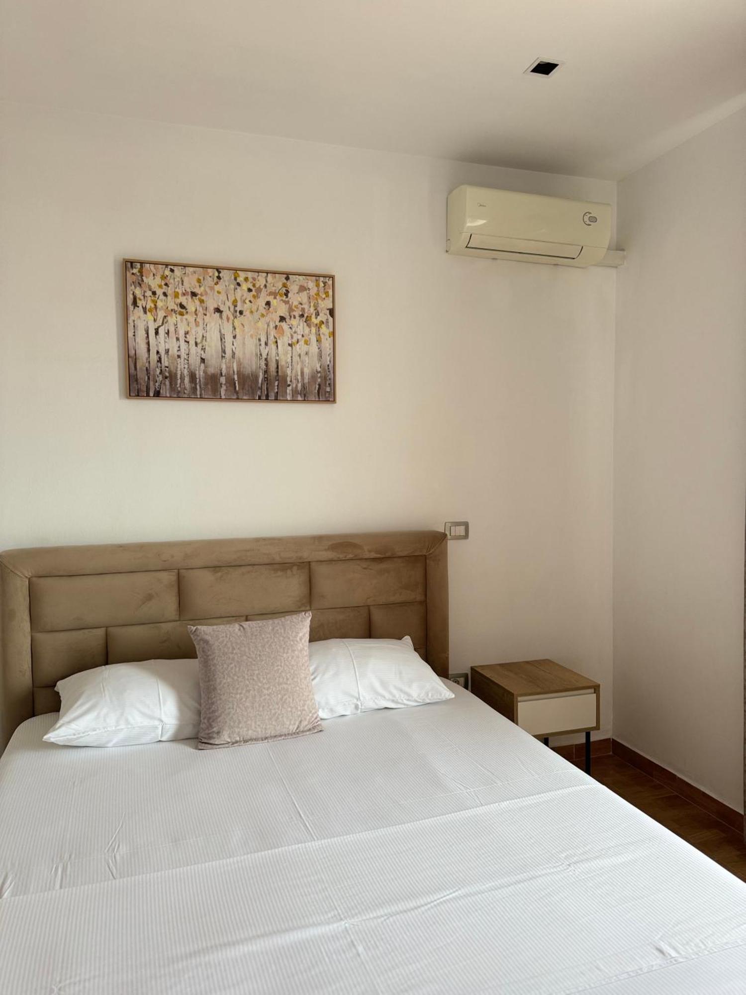 Guesthouse Cami Durres Bagian luar foto