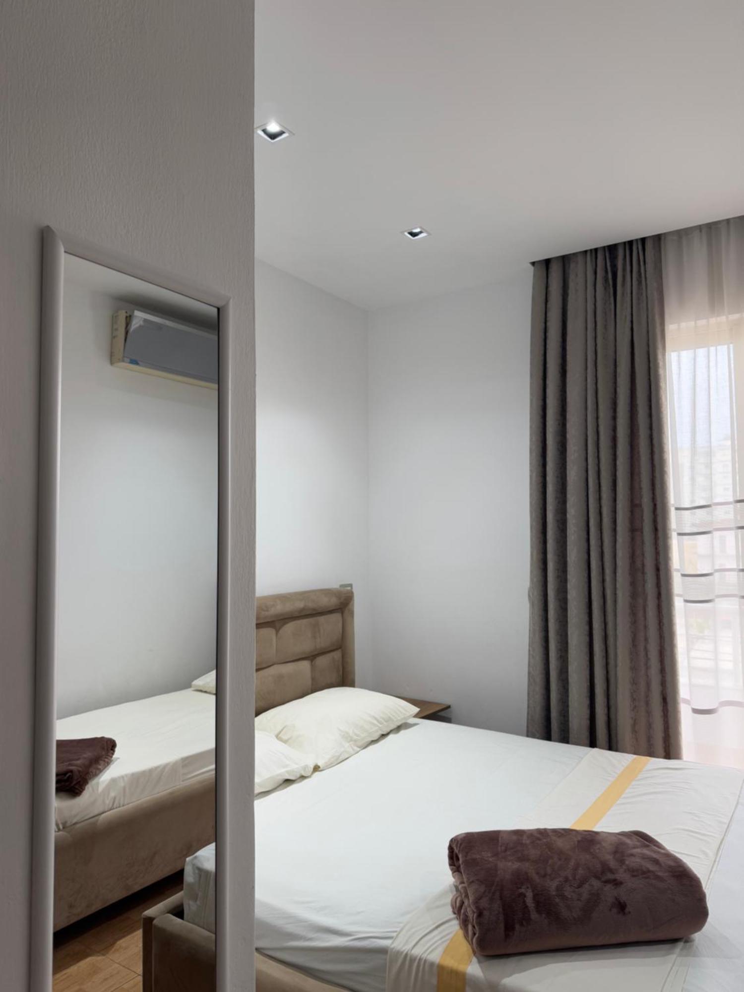 Guesthouse Cami Durres Bagian luar foto