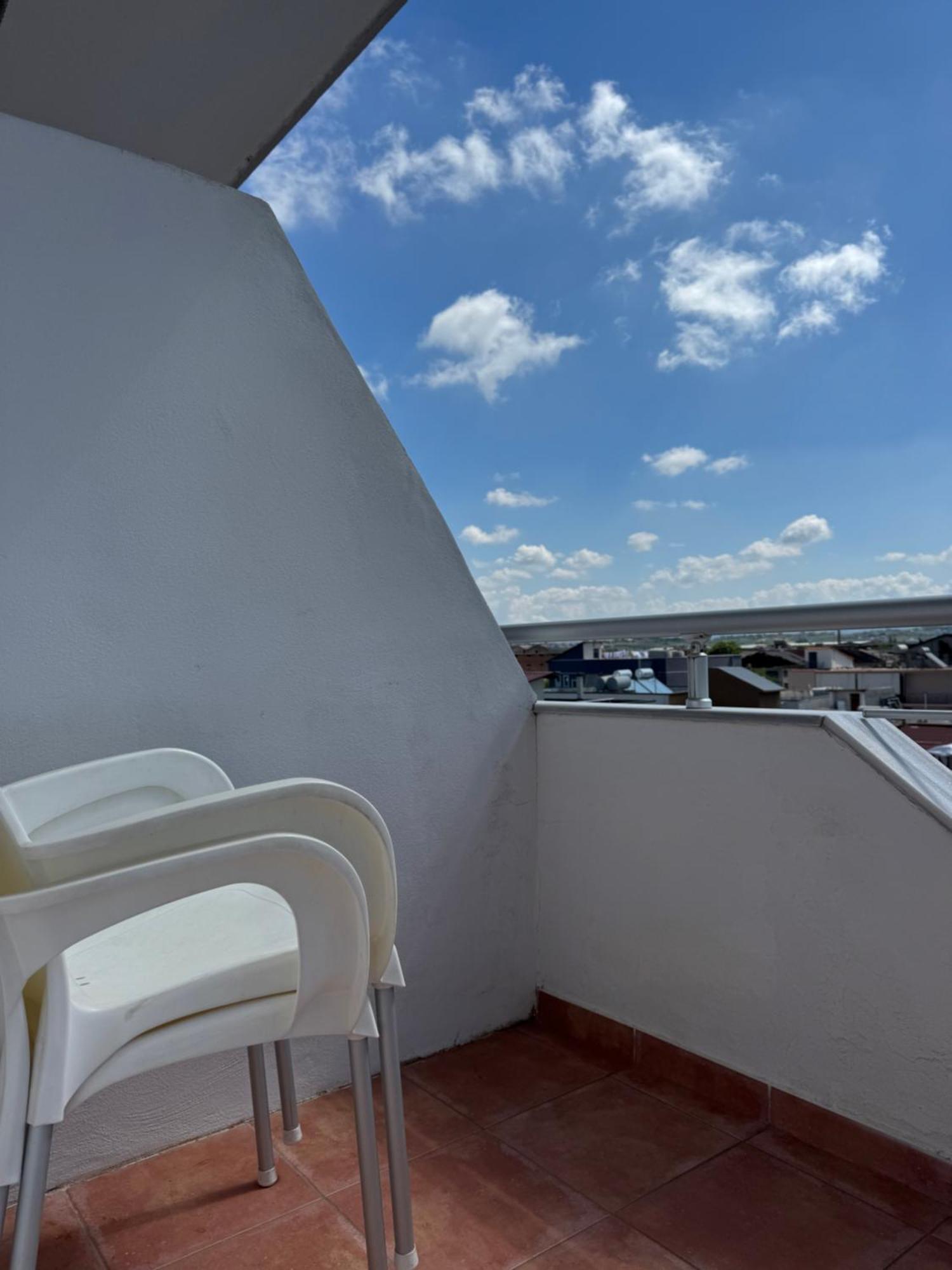 Guesthouse Cami Durres Bagian luar foto